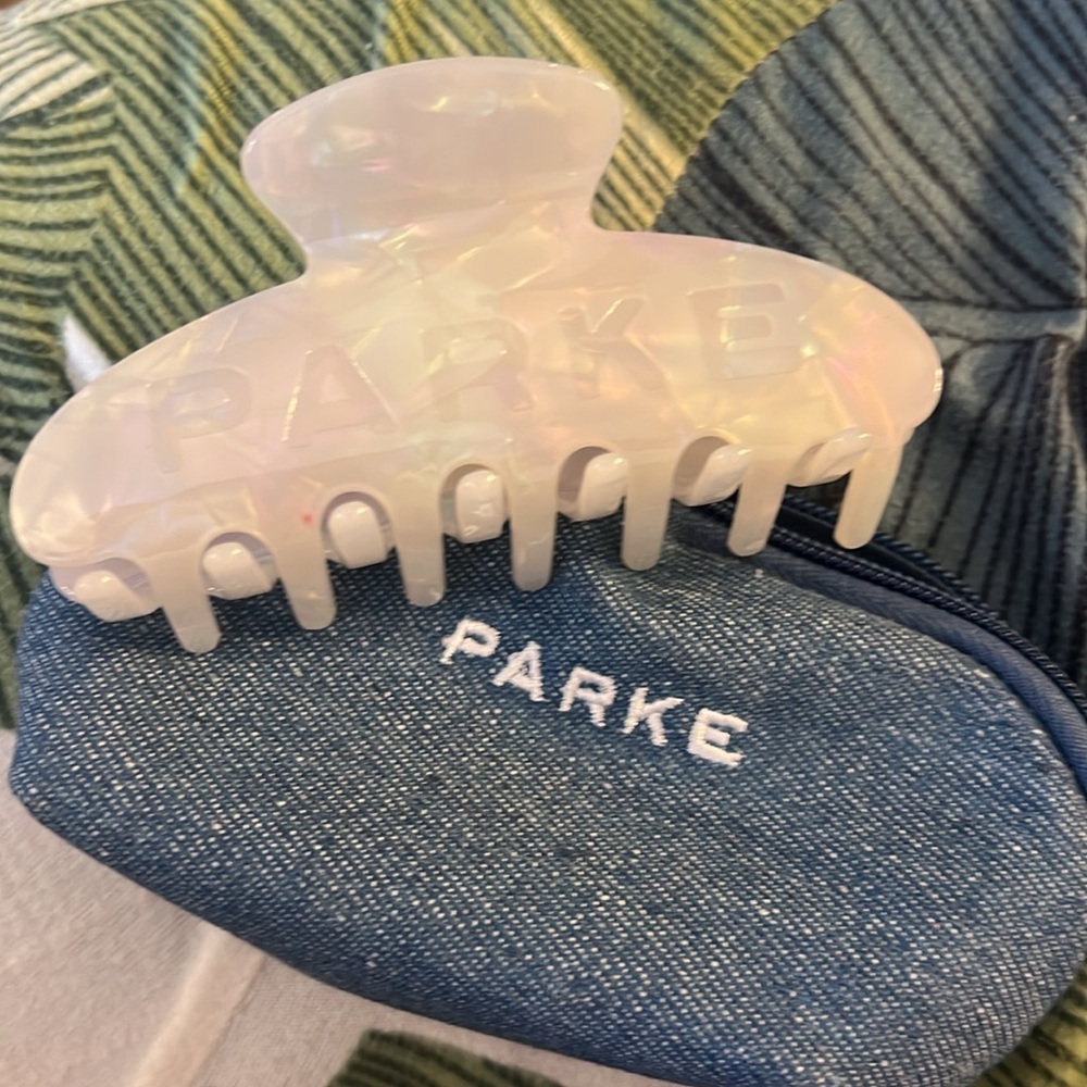 Parke claw clip w/ denim pouch